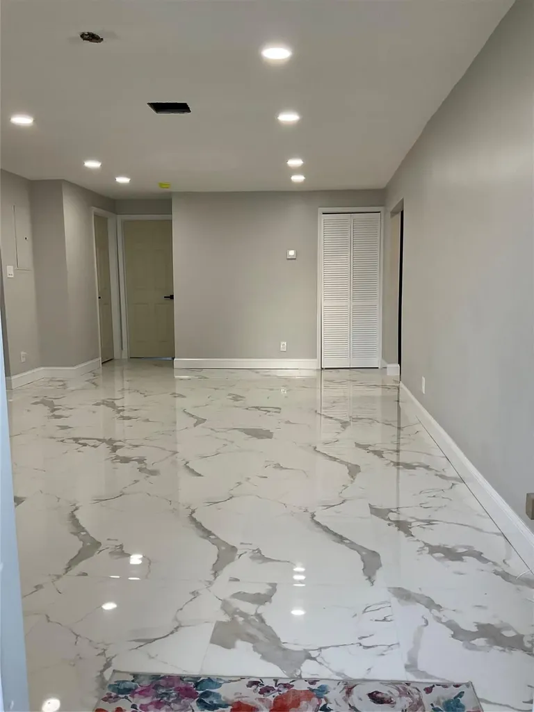 642 NW 14th Way Fort Lauderdale FL 33311
