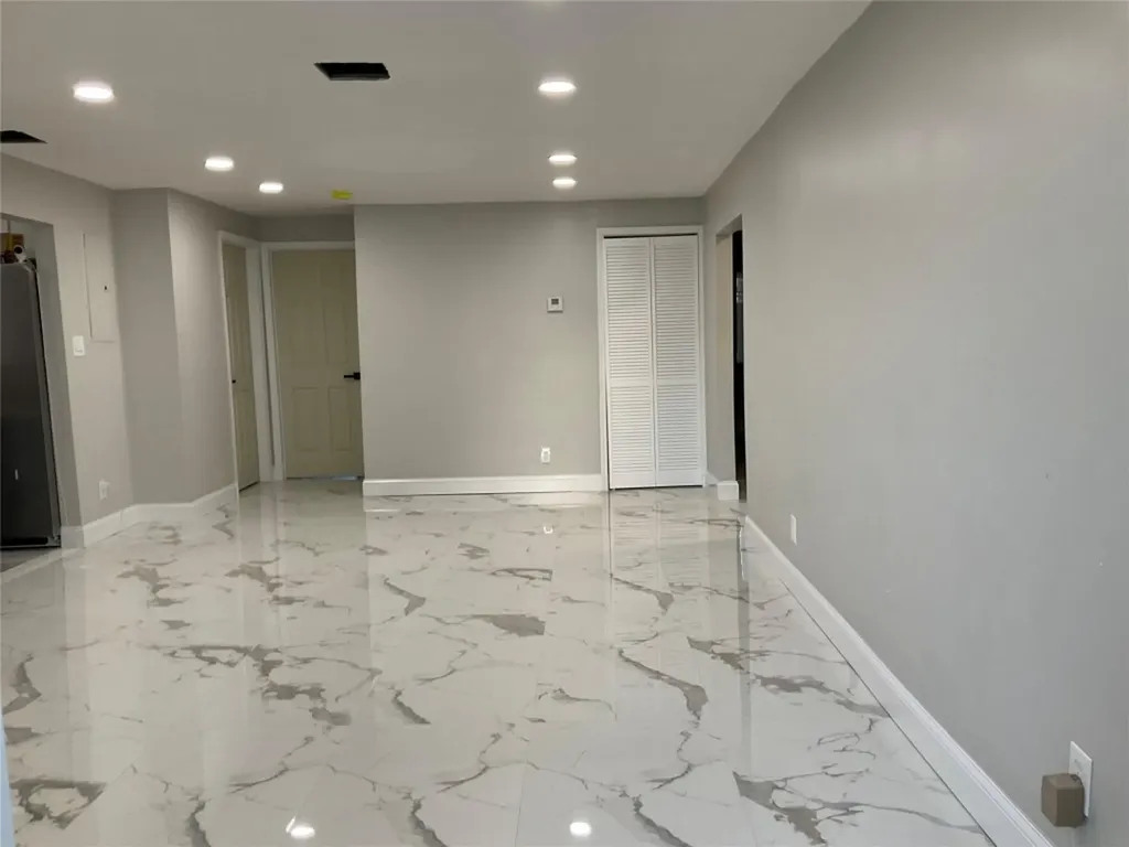 642 NW 14th Way Fort Lauderdale FL 33311