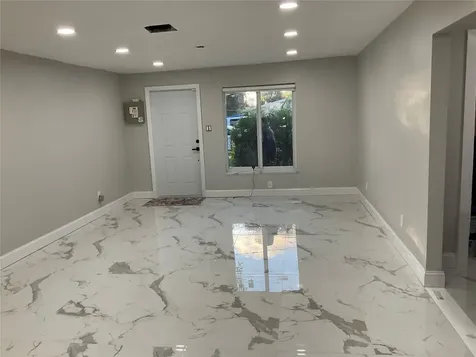 642 NW 14th Way Fort Lauderdale FL 33311
