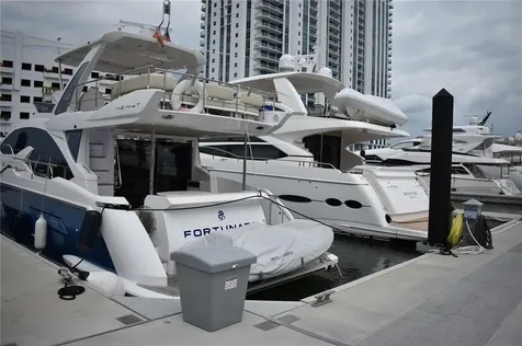 17211 Biscayne Slip #93 Boulevard North Miami Beach FL 33160