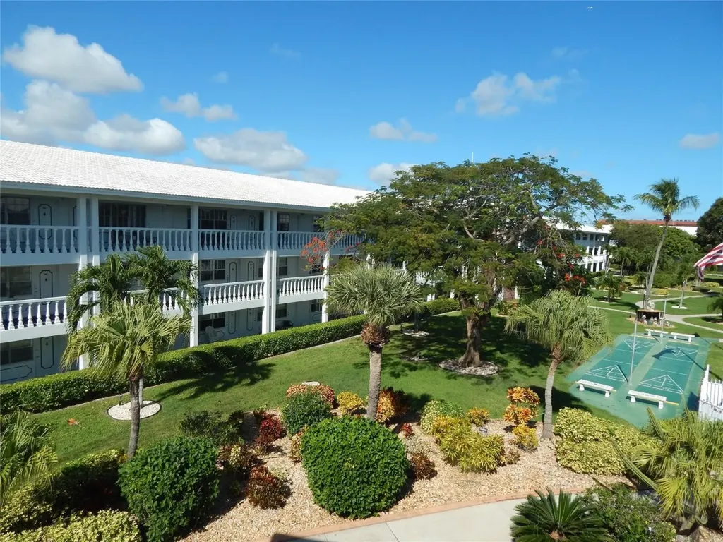 2453 NE 51st Street Fort Lauderdale FL 33308