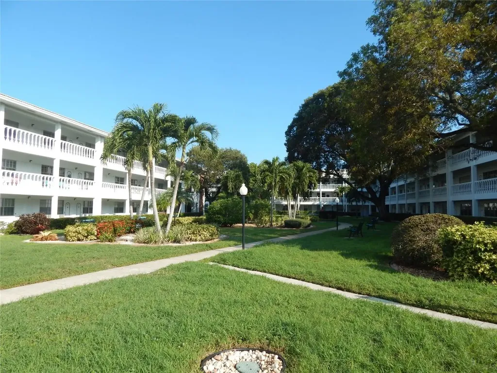 2453 NE 51st Street Fort Lauderdale FL 33308