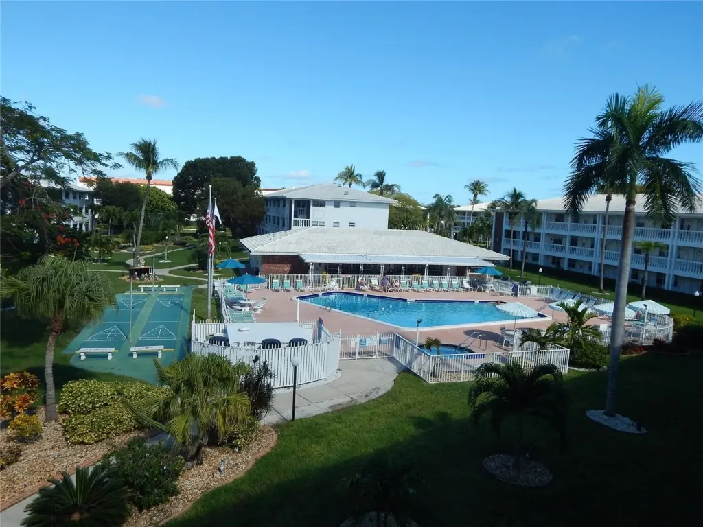 2453 NE 51st Street Fort Lauderdale FL 33308