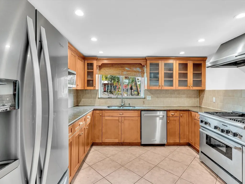 2507 Okeechobee Lane Fort Lauderdale FL 33312