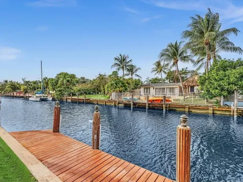 2507 Okeechobee Lane Fort Lauderdale FL 33312