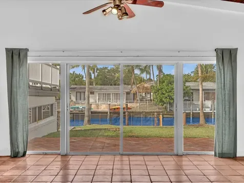 2507 Okeechobee Lane Fort Lauderdale FL 33312