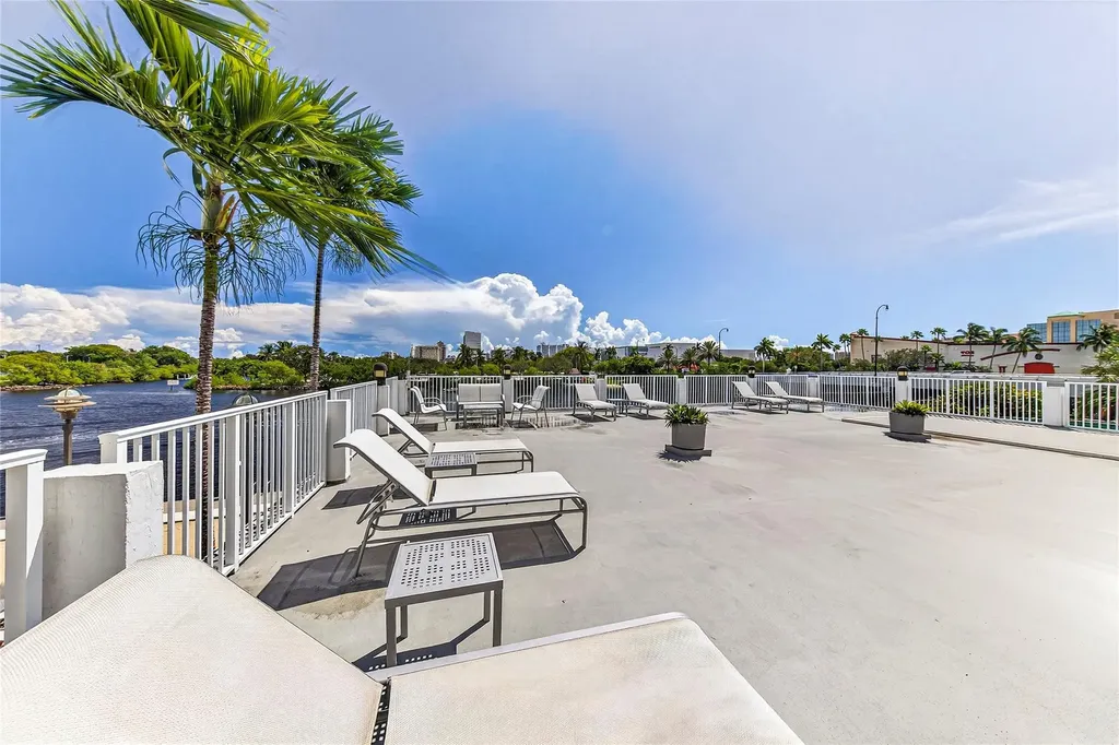 1160 N Federal Highway Fort Lauderdale FL 33304