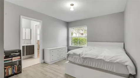 5252 NW 51st Street Coconut Creek FL 33073