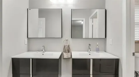 5252 NW 51st Street Coconut Creek FL 33073