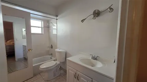 5111 W Oakland Park Boulevard Lauderdale Lakes FL 33313