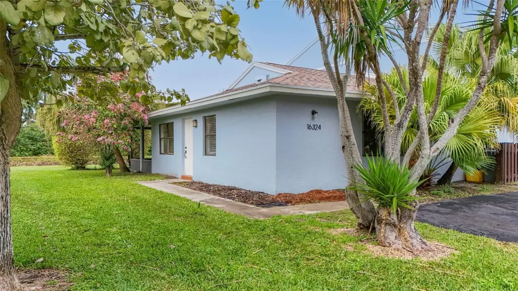 16324 Country Lake Circle Delray Beach FL 33484