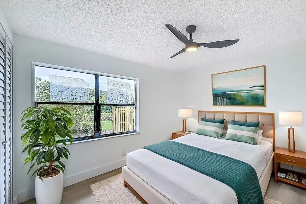 16324 Country Lake Circle Delray Beach FL 33484