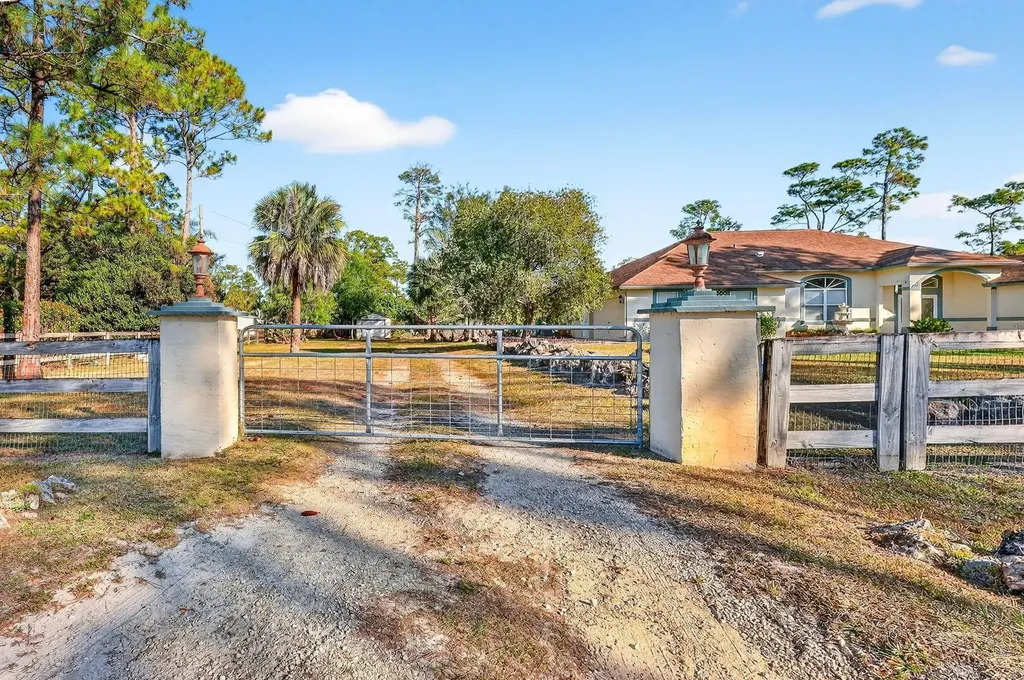 15811 88th Place Loxahatchee FL 33470