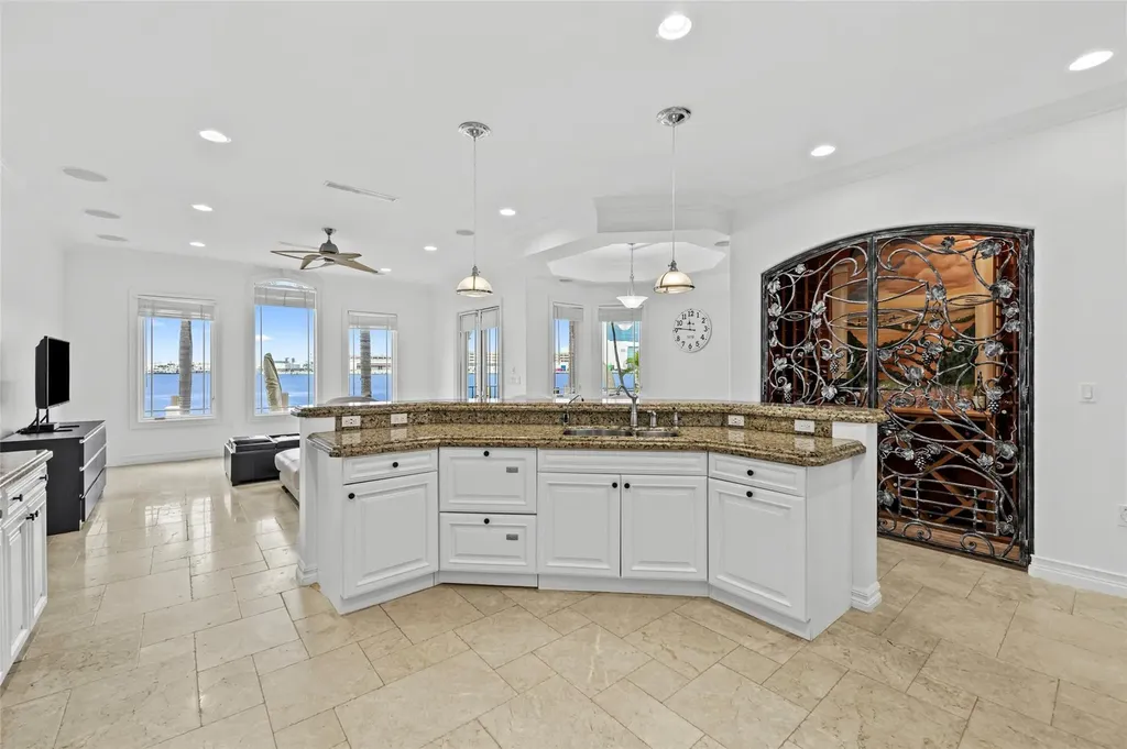 1965 SE 21st Avenue Fort Lauderdale FL 33316