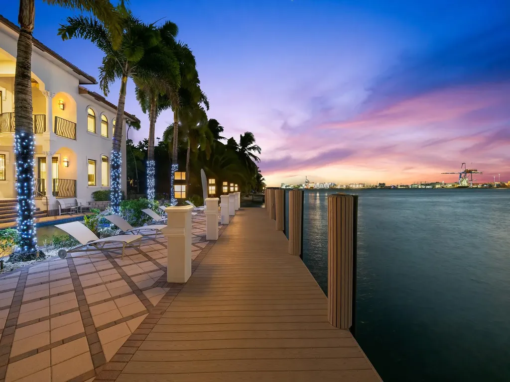 1965 SE 21st Avenue Fort Lauderdale FL 33316