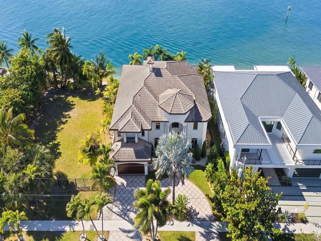 1965 SE 21st Avenue Fort Lauderdale FL 33316