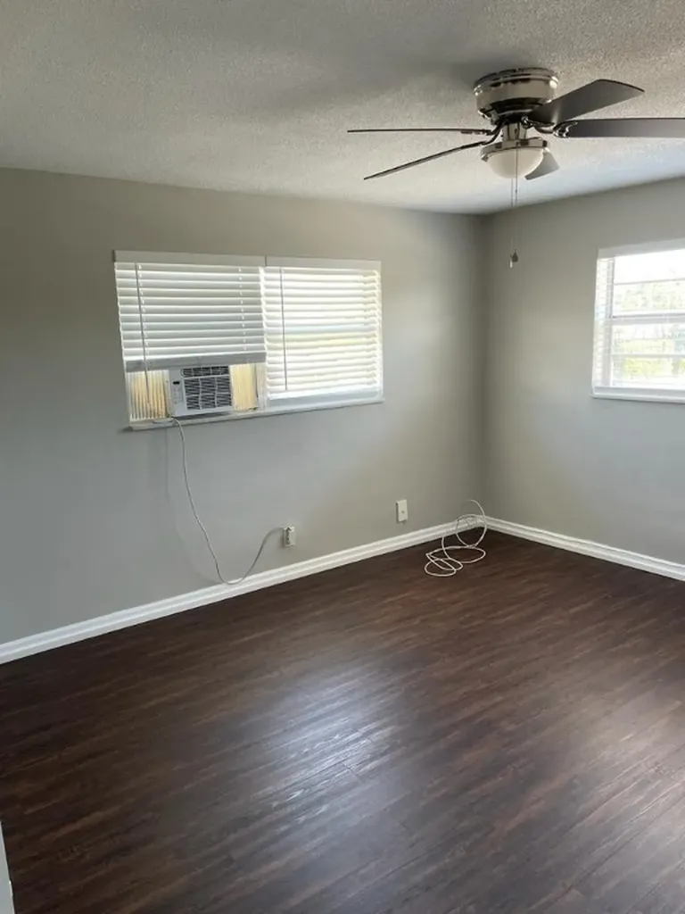 1630 N 25th Avenue Hollywood FL 33020