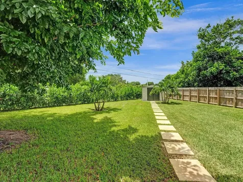 260 NW 36th Street Boca Raton FL 33431