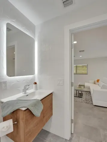 260 NW 36th Street Boca Raton FL 33431