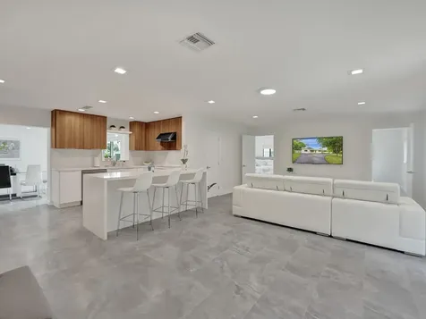 260 NW 36th Street Boca Raton FL 33431