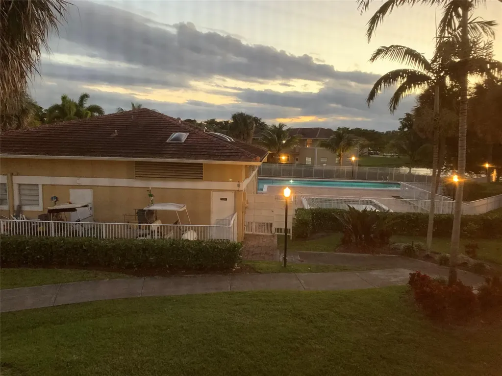 10038 Twin Lakes Drive Coral Springs FL 33071