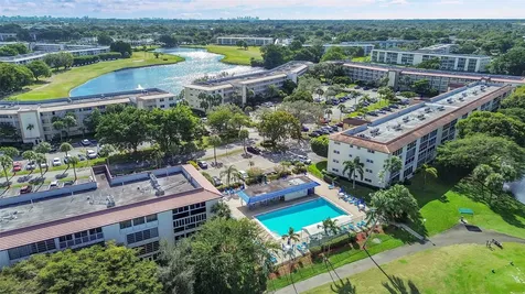 3204 Portofino Point Coconut Creek FL 33066