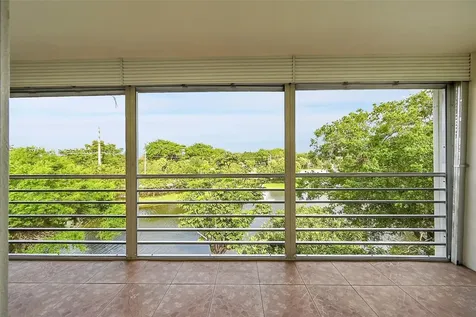 2502 Antigua Terrace Coconut Creek FL 33066