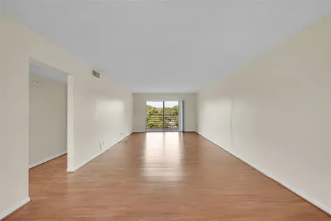2502 Antigua Terrace Coconut Creek FL 33066
