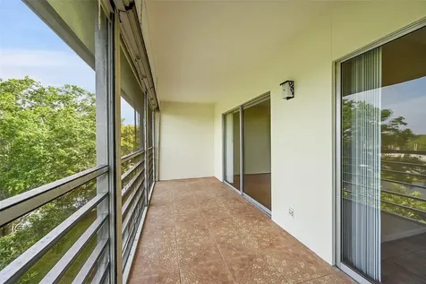2502 Antigua Terrace Coconut Creek FL 33066