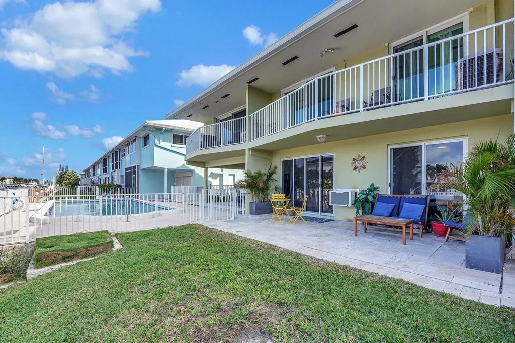 2311 NE 36th Street Lighthouse Point FL 33064