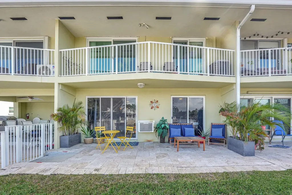2311 NE 36th Street Lighthouse Point FL 33064