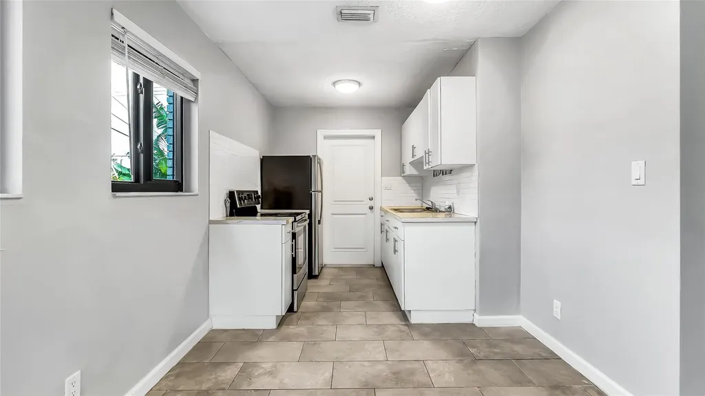 804 SW 28th Street Fort Lauderdale FL 33315