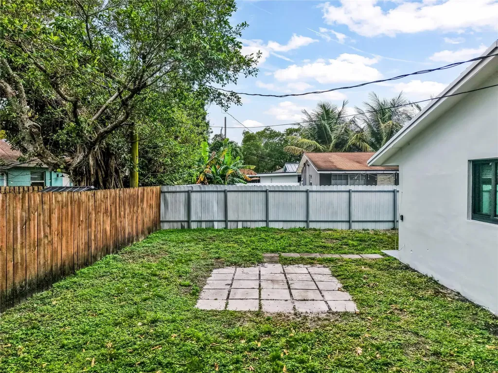 804 SW 28th Street Fort Lauderdale FL 33315