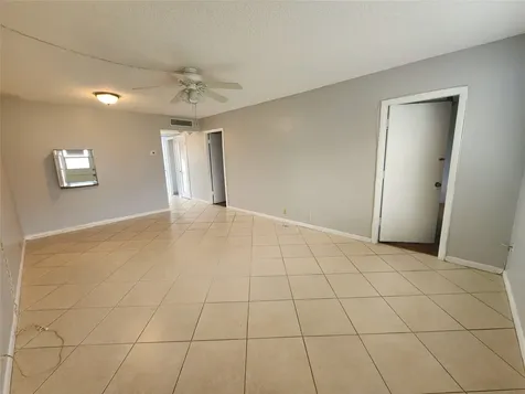 2223 Park Lane Hollywood FL 33021