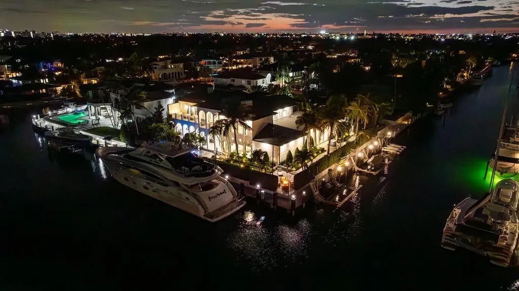 2457 NE 26th Street Lighthouse Point FL 33064