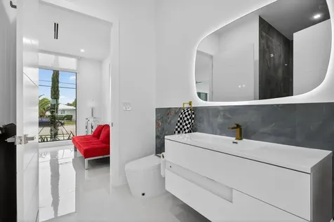 1205 Avocado Isle Fort Lauderdale FL 33315