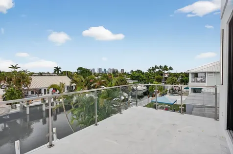 1205 Avocado Isle Fort Lauderdale FL 33315