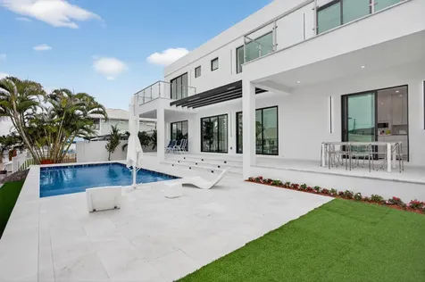 1205 Avocado Isle Fort Lauderdale FL 33315