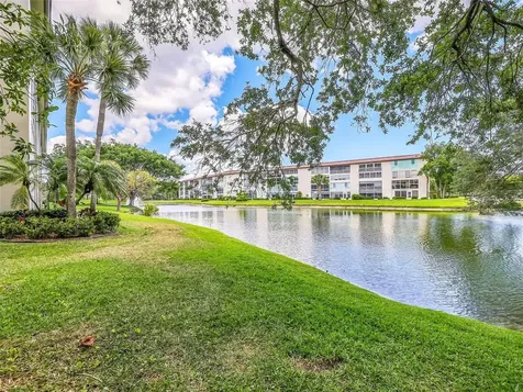 3005 Portofino Isle Coconut Creek FL 33066