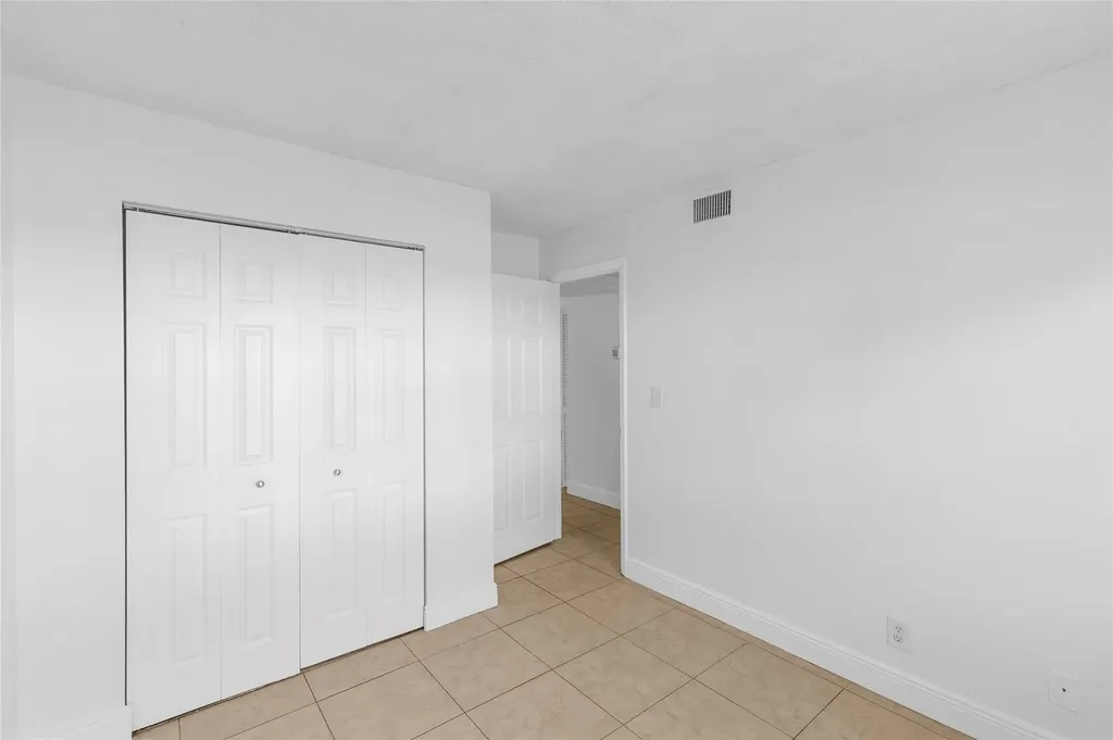 2661 Riverside Drive Coral Springs FL 33065