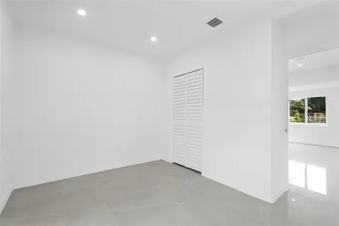 11406 NW 17th Avenue Miami FL 33167