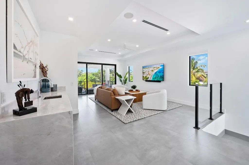 743 S Lake Avenue Delray Beach FL 33483