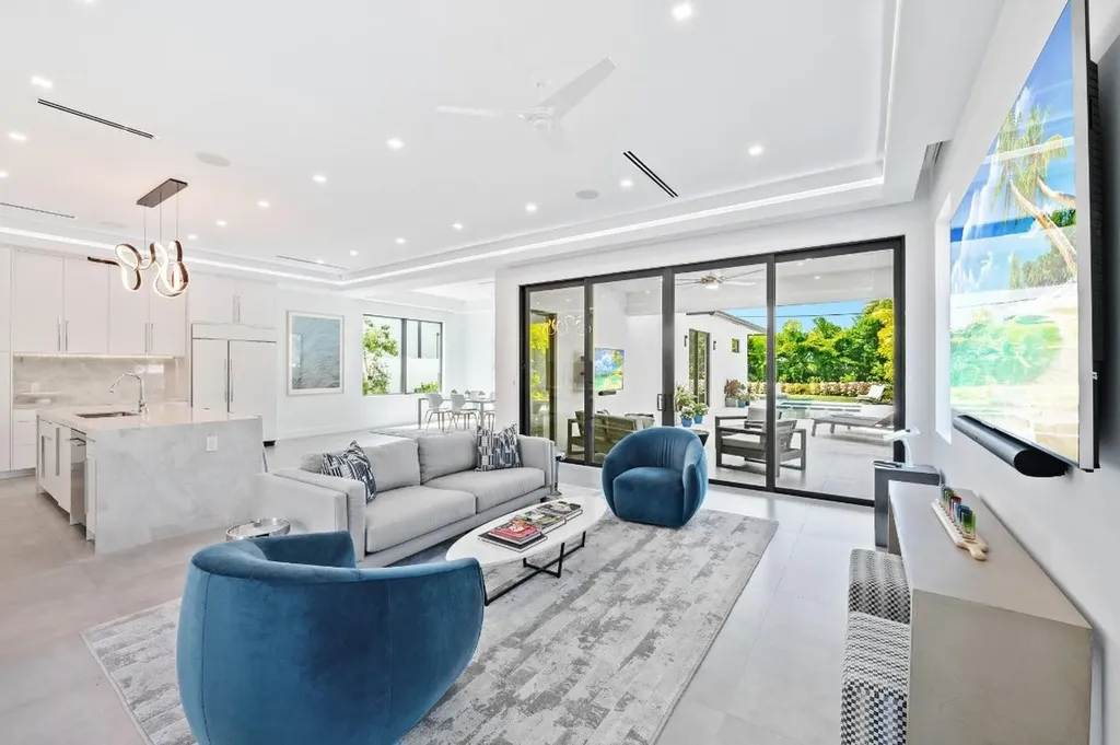 743 S Lake Avenue Delray Beach FL 33483