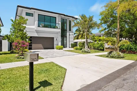 743 S Lake Avenue Delray Beach FL 33483