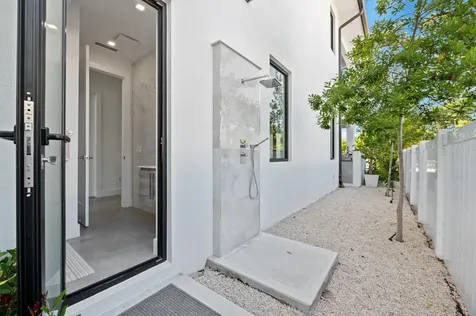 743 S Lake Avenue Delray Beach FL 33483