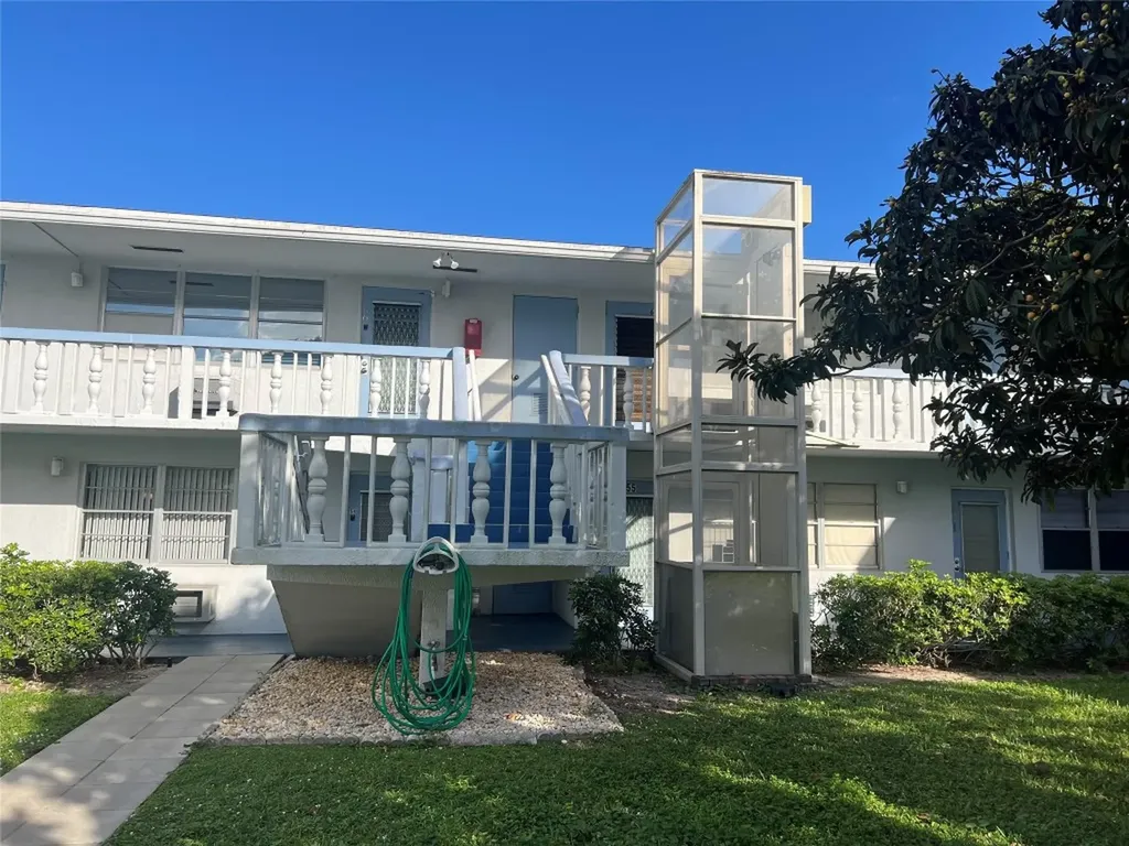 62 Farnham C Deerfield Beach FL 33442