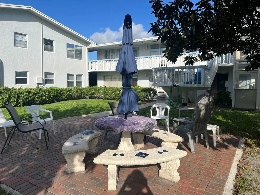 62 Farnham C Deerfield Beach FL 33442