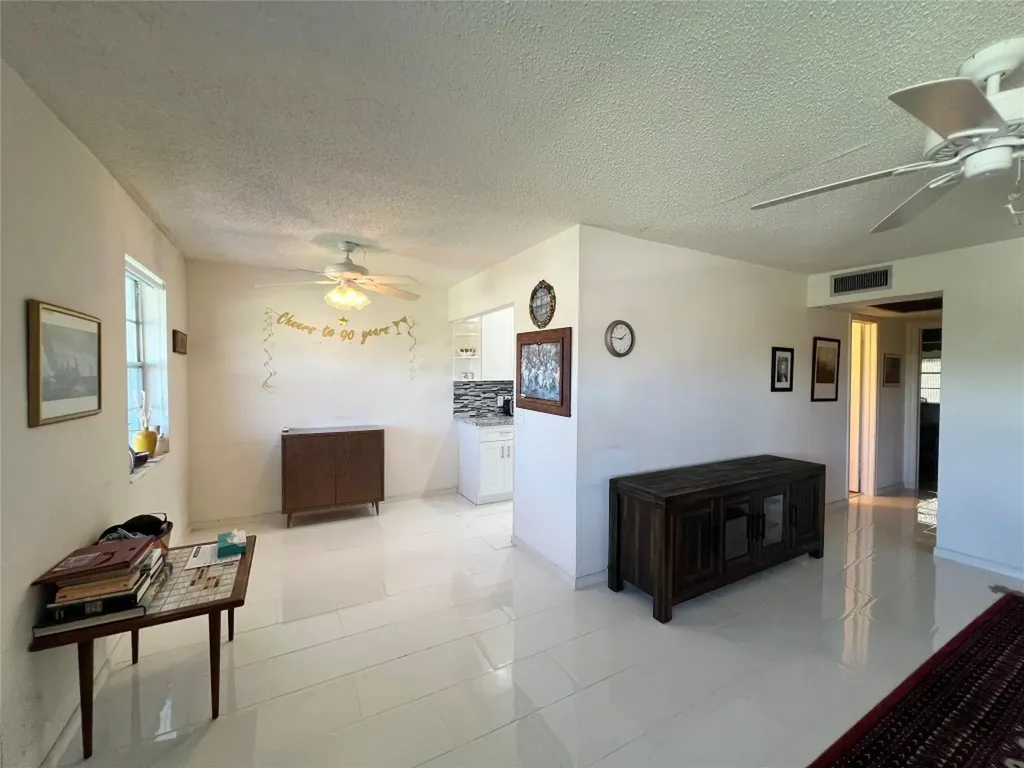 62 Farnham C Deerfield Beach FL 33442