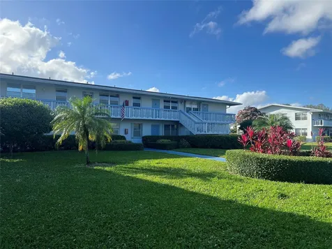 62 Farnham C Deerfield Beach FL 33442