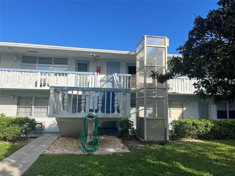 62 Farnham C Deerfield Beach FL 33442